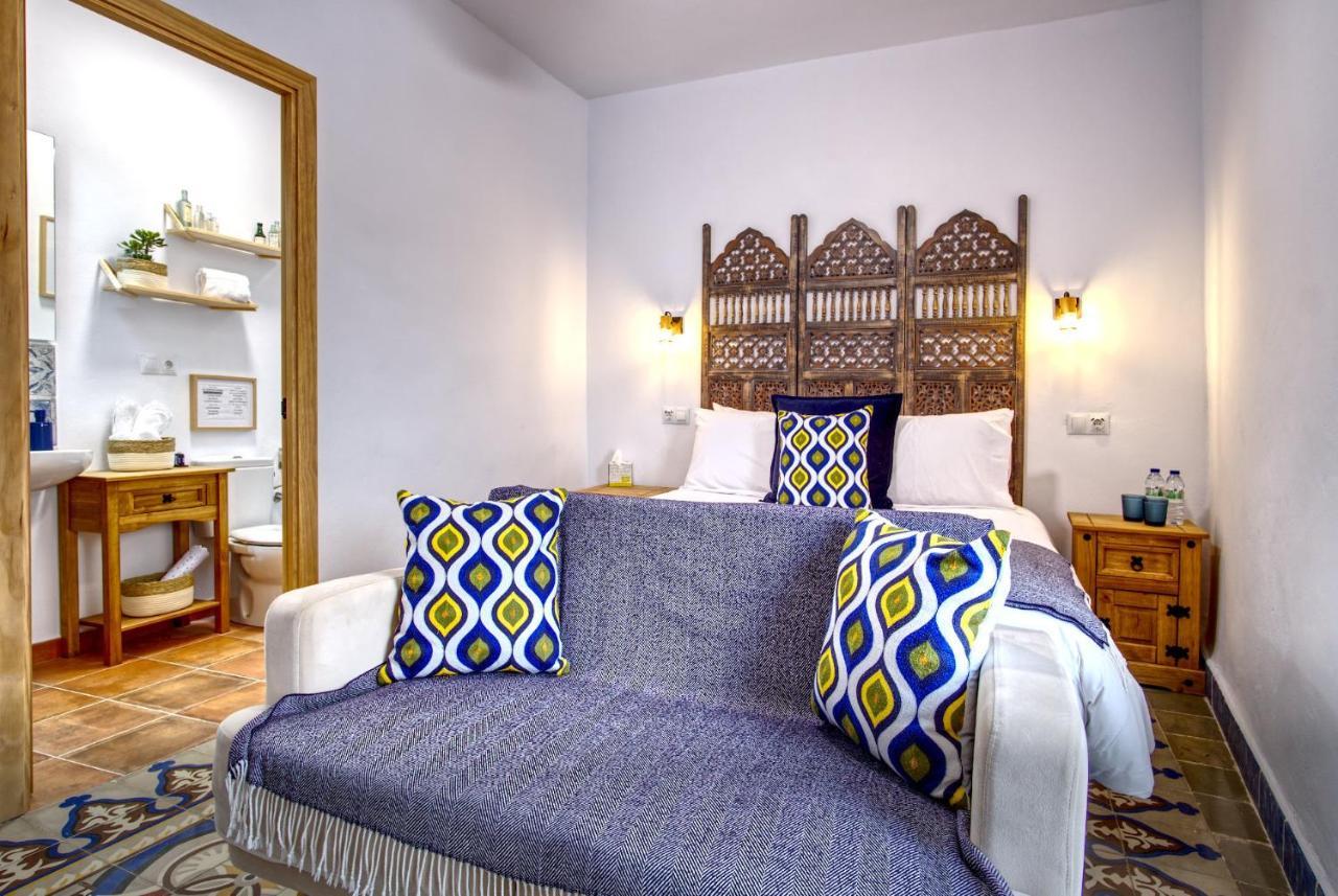 La Vieja Botica Bed & Breakfast Canillas de Aceituno Bagian luar foto