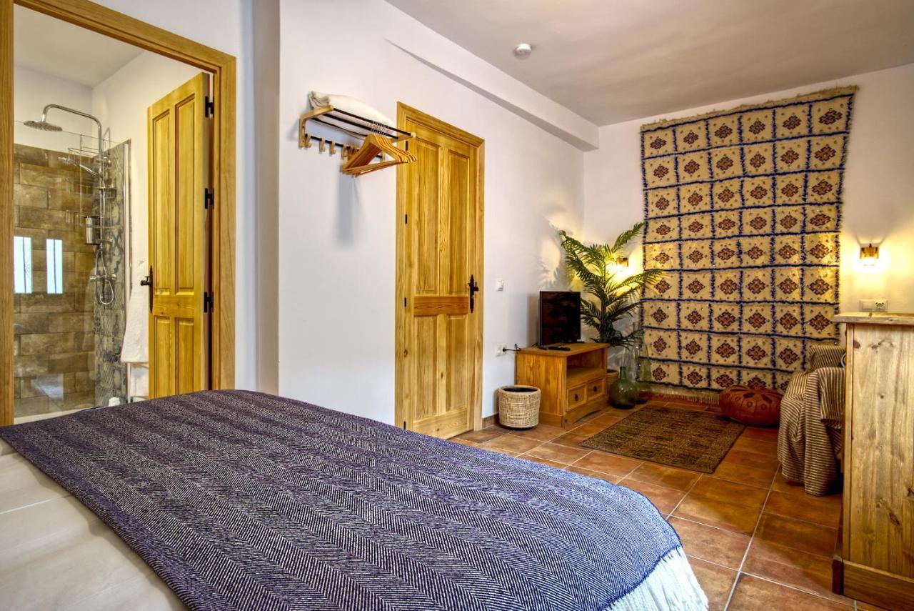 La Vieja Botica Bed & Breakfast Canillas de Aceituno Bagian luar foto