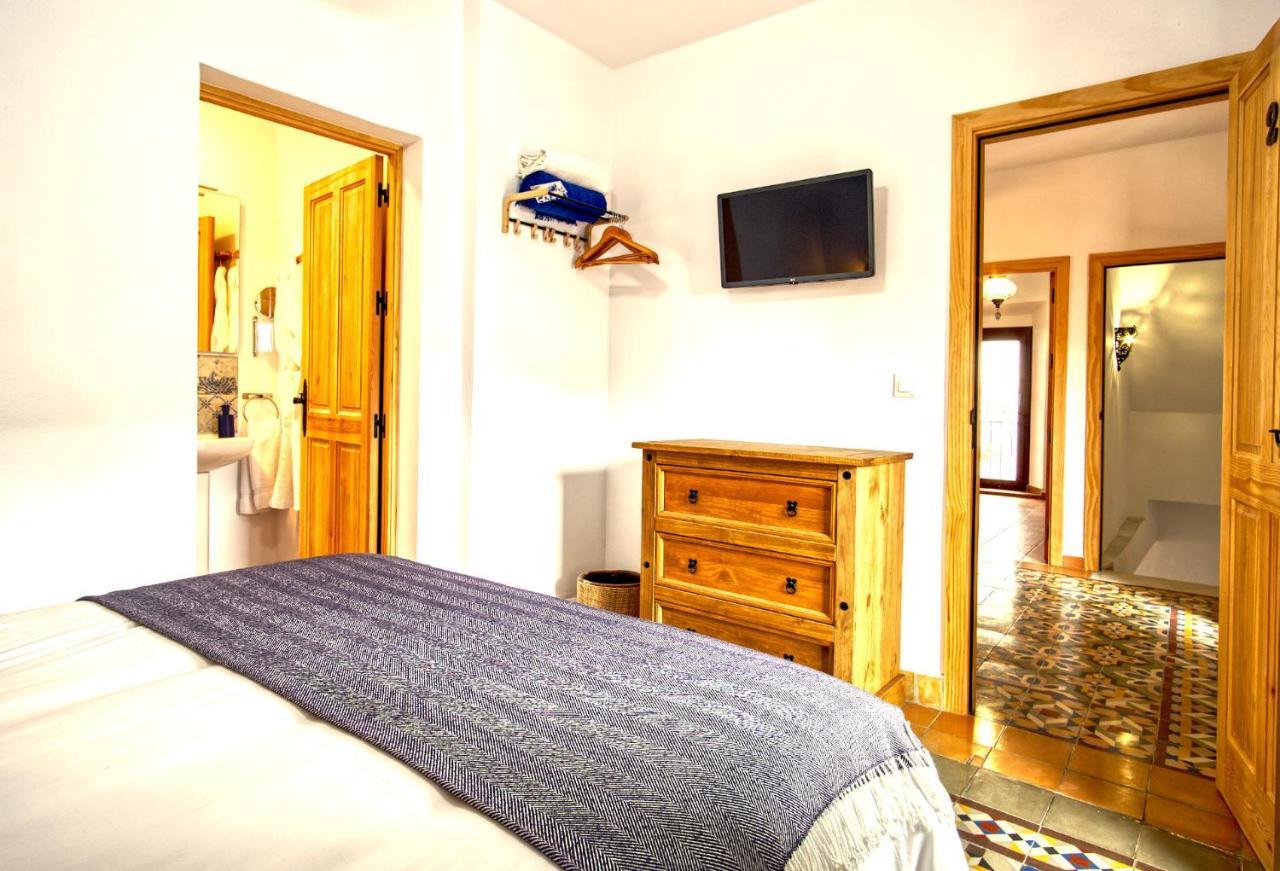 La Vieja Botica Bed & Breakfast Canillas de Aceituno Bagian luar foto