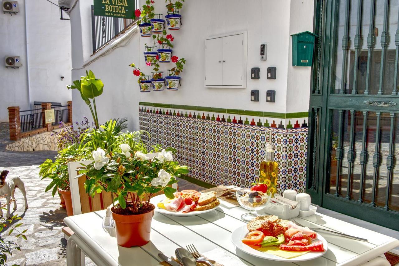La Vieja Botica Bed & Breakfast Canillas de Aceituno Bagian luar foto
